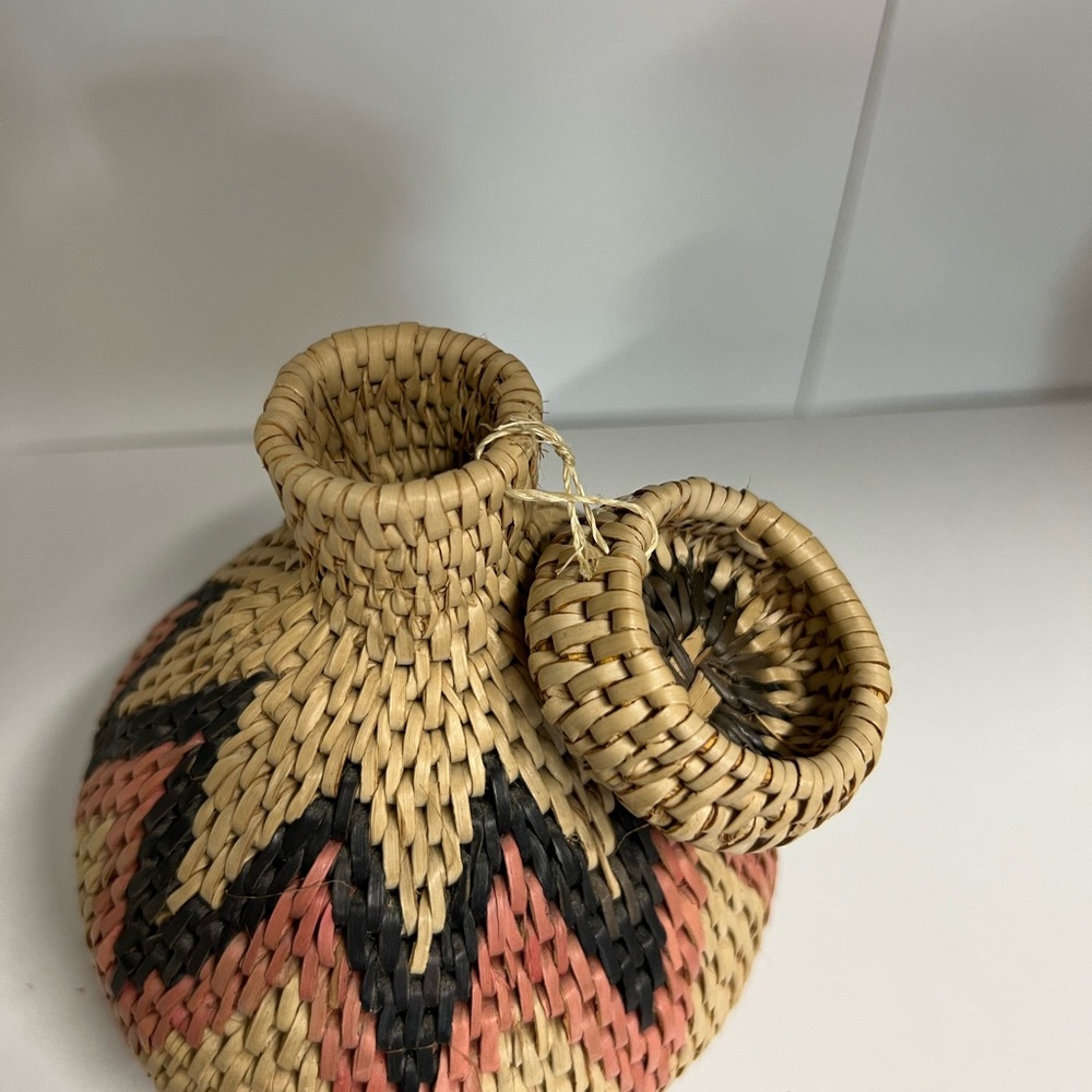 Vintage Zulu herb basket/container with lid - Picture 4 of 8